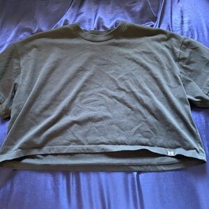 Oversize crop under armor top